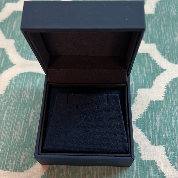 Navy Earring Box - Picture 2 of 2